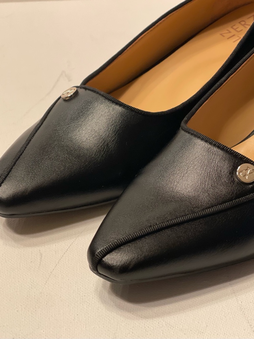 NIB NATURALIZER GEORGIA PUMP BLACK FAUX LEATHER WOMENS SIZE 8M - Picture 6 of 13